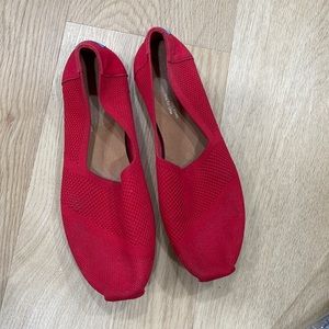 Toms slip ons